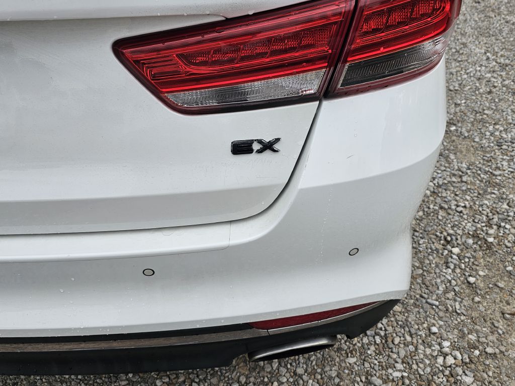 Photo 11 of this KIA OPTIMA