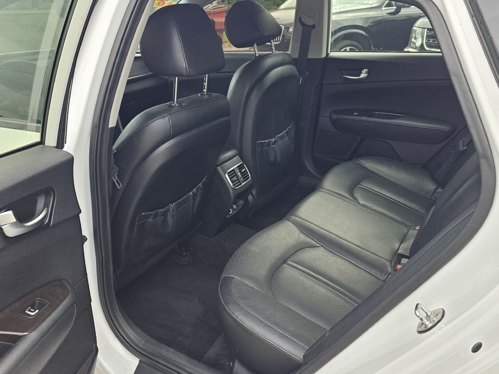 Photo 17 of this KIA OPTIMA