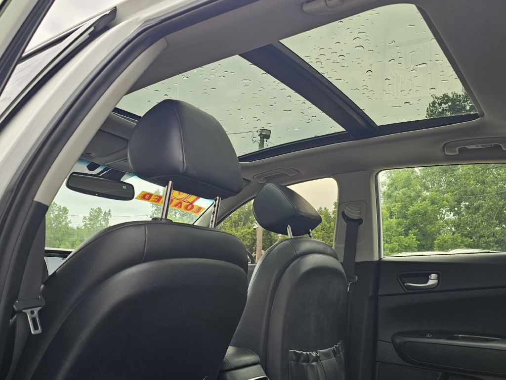 Photo 22 of this KIA OPTIMA
