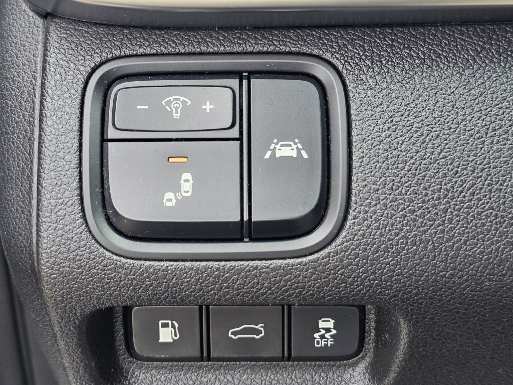 Photo 23 of this KIA OPTIMA
