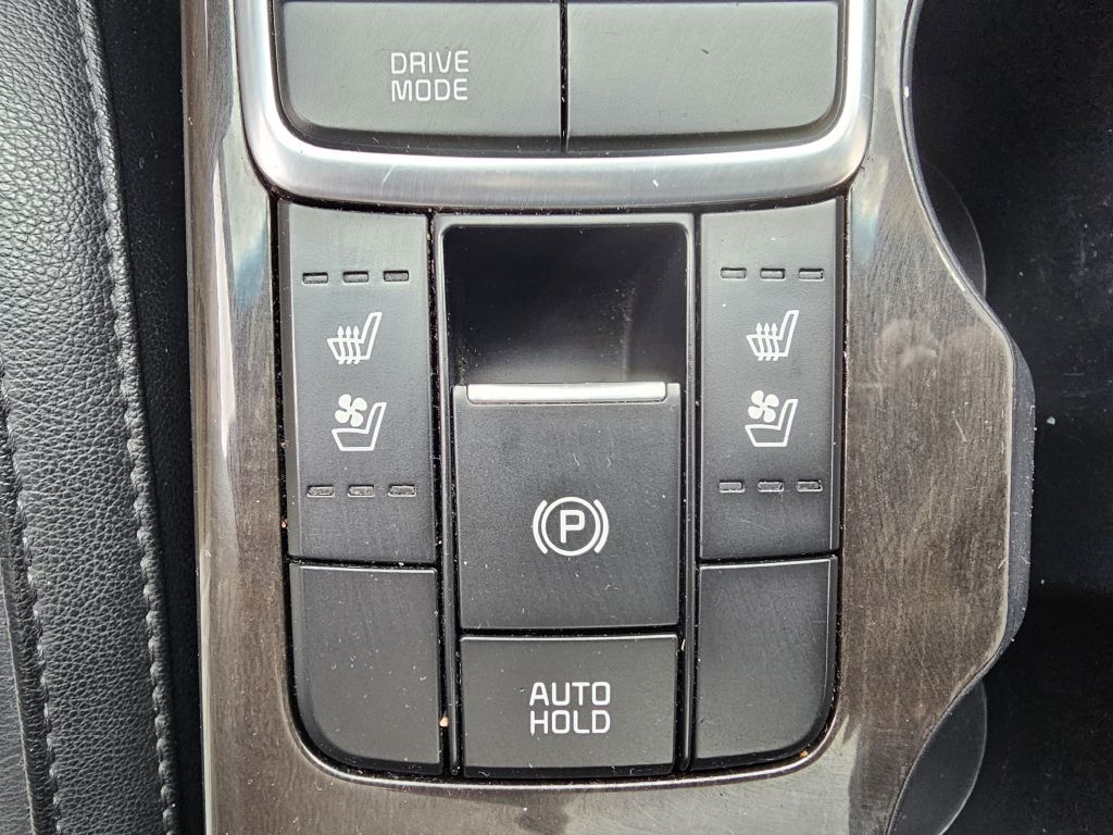 Photo 27 of this KIA OPTIMA