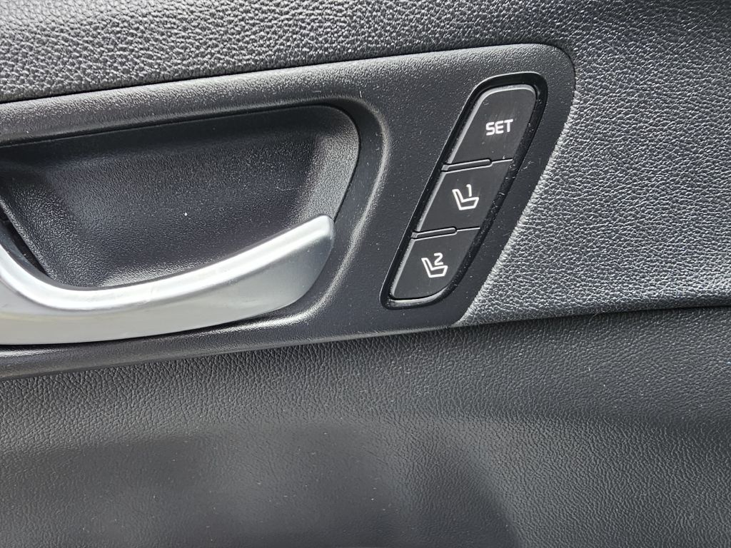 Photo 34 of this KIA OPTIMA
