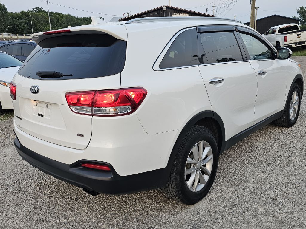 Photo 5 of this KIA SORENTO
