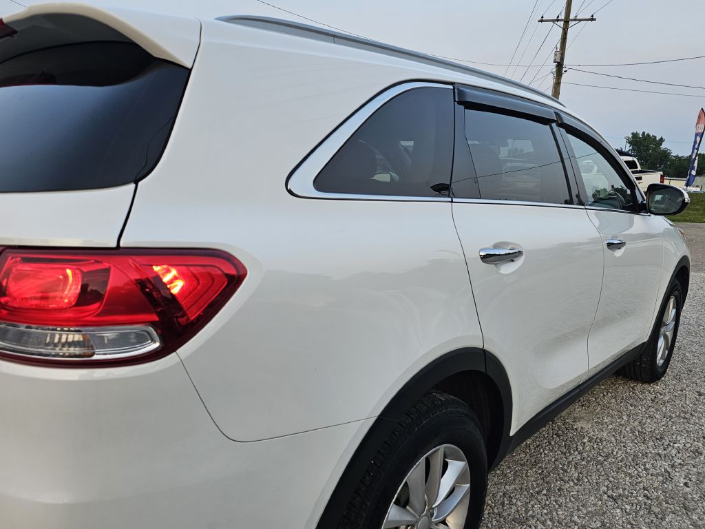 Photo 10 of this KIA SORENTO