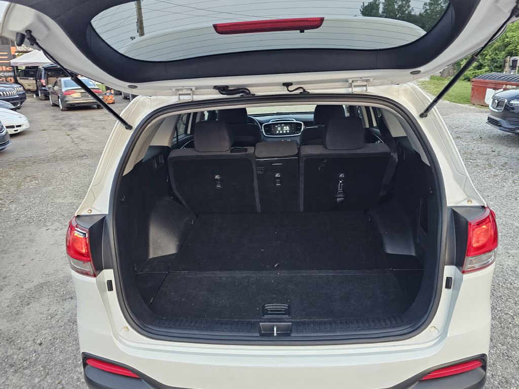 Photo 14 of this KIA SORENTO