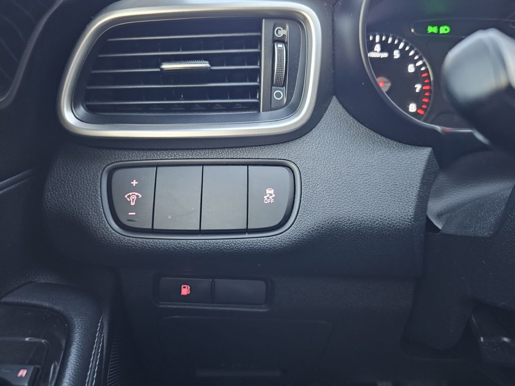 Photo 32 of this KIA SORENTO
