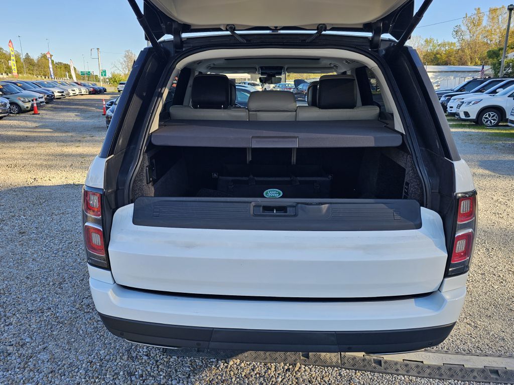 Photo 28 of this LAND ROVER RANGE ROVER