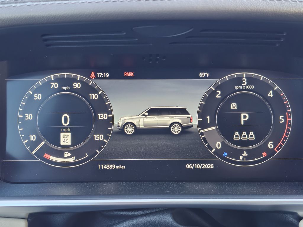 Photo 36 of this LAND ROVER RANGE ROVER