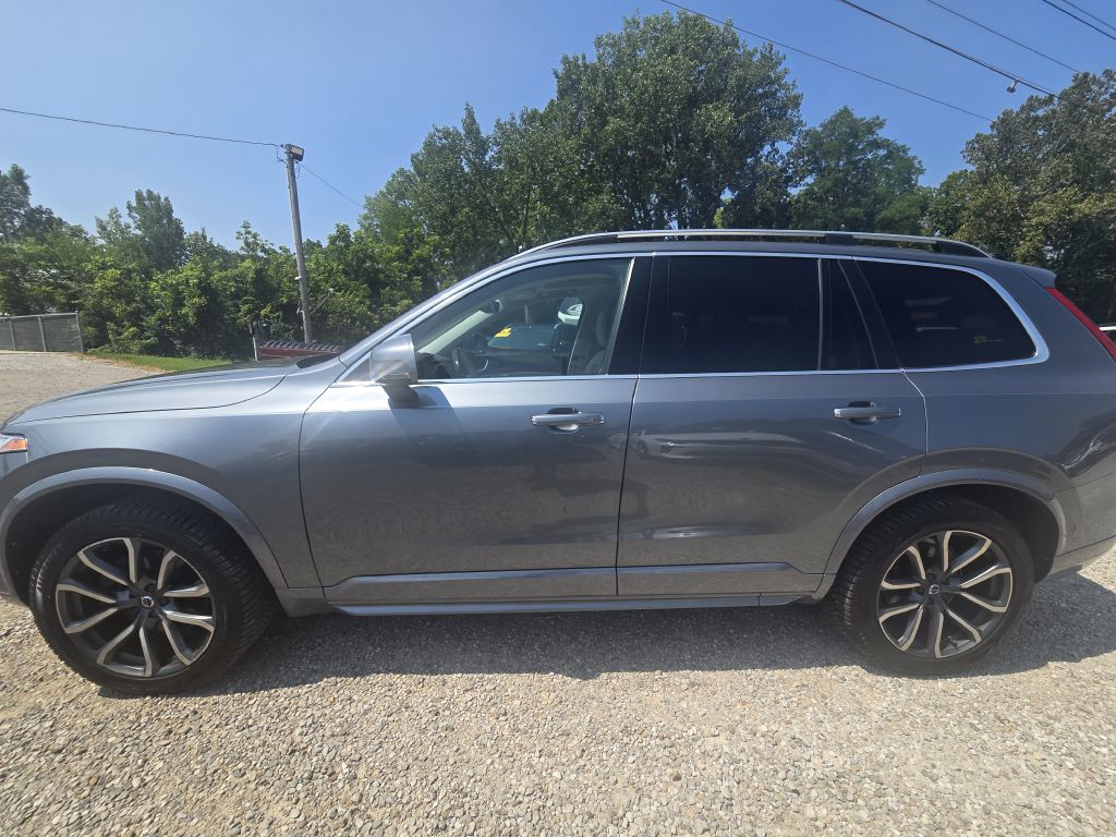 Photo 8 of this VOLVO XC90