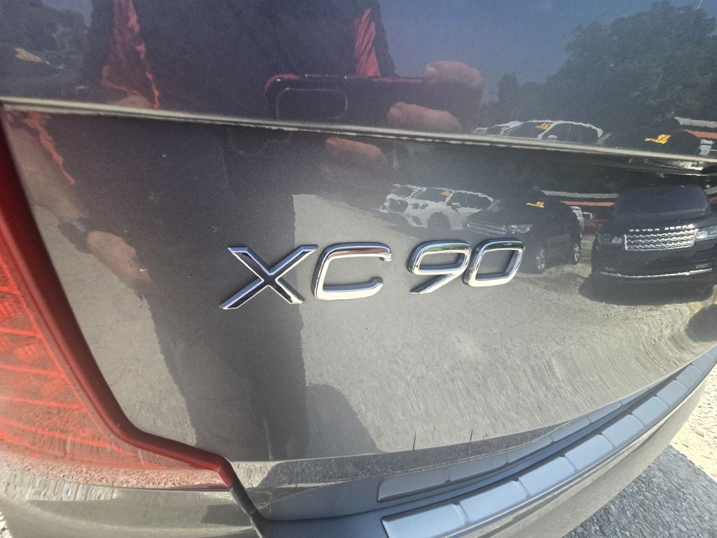 Photo 12 of this VOLVO XC90