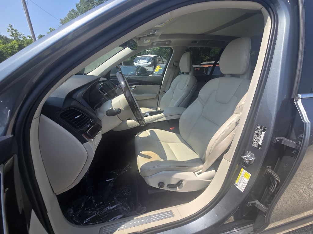 Photo 15 of this VOLVO XC90