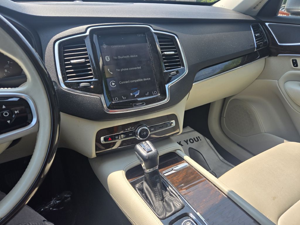 Photo 18 of this VOLVO XC90