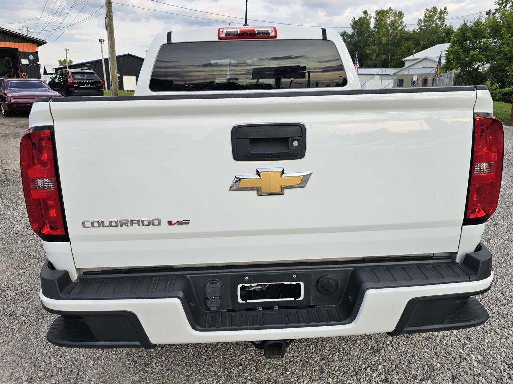 Photo 4 of this CHEVROLET COLORADO