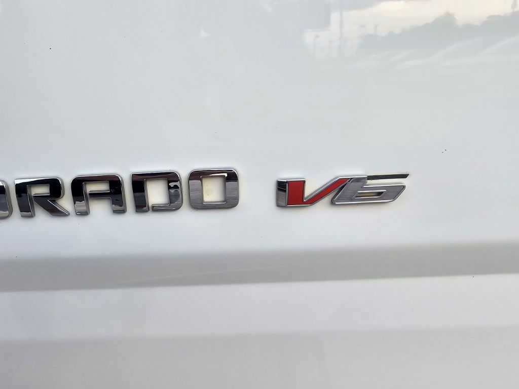 Photo 11 of this CHEVROLET COLORADO