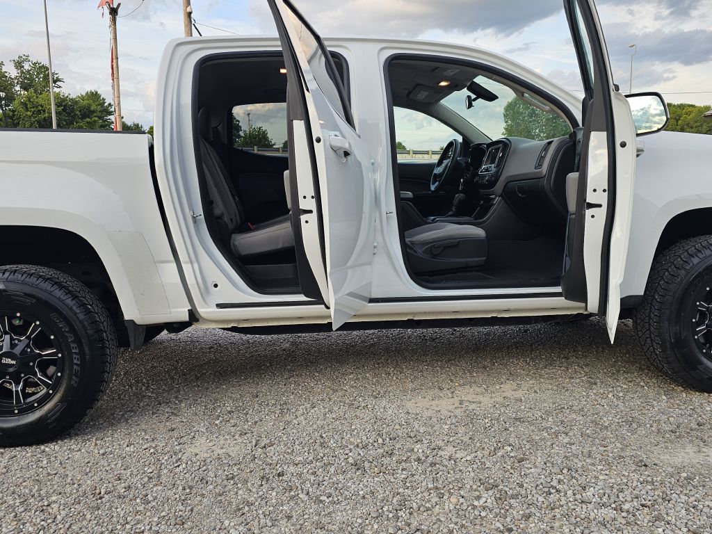 Photo 14 of this CHEVROLET COLORADO