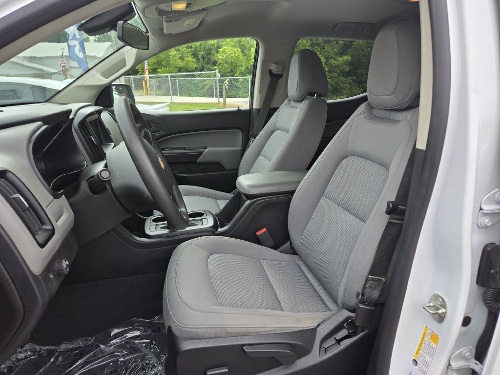 Photo 17 of this CHEVROLET COLORADO