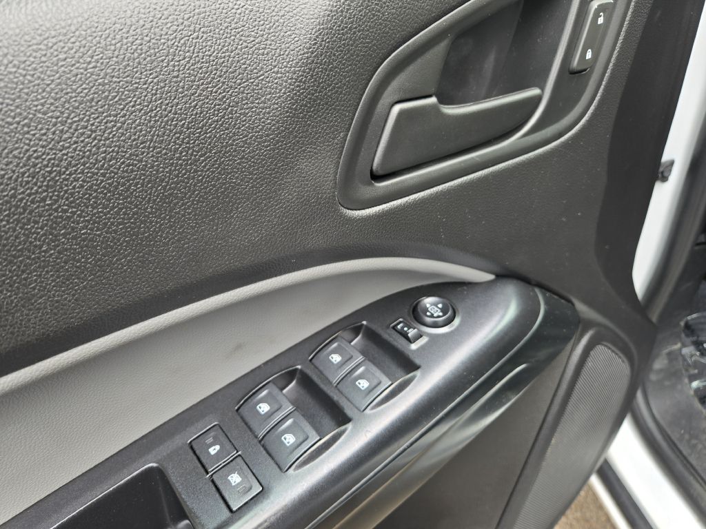 Photo 18 of this CHEVROLET COLORADO