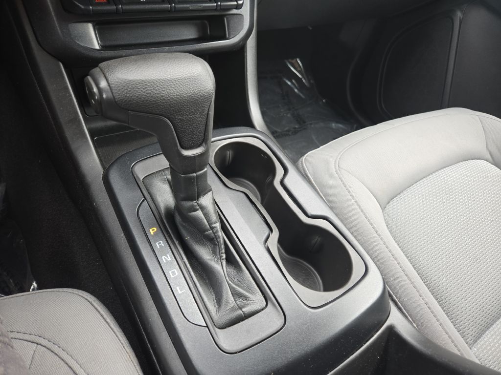 Photo 23 of this CHEVROLET COLORADO