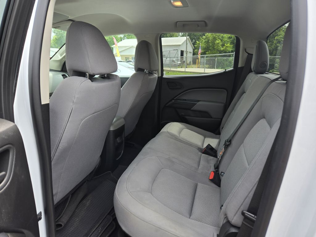 Photo 28 of this CHEVROLET COLORADO