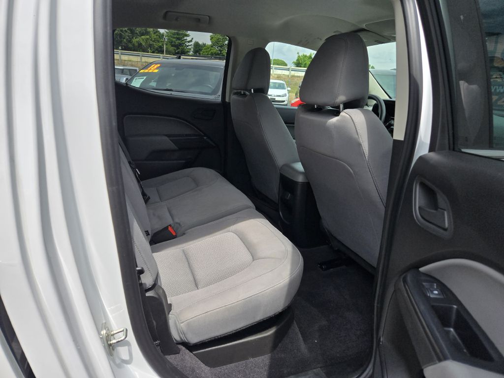 Photo 30 of this CHEVROLET COLORADO