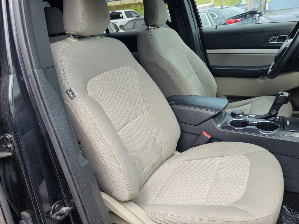 Photo 24 of this FORD EXPLORER