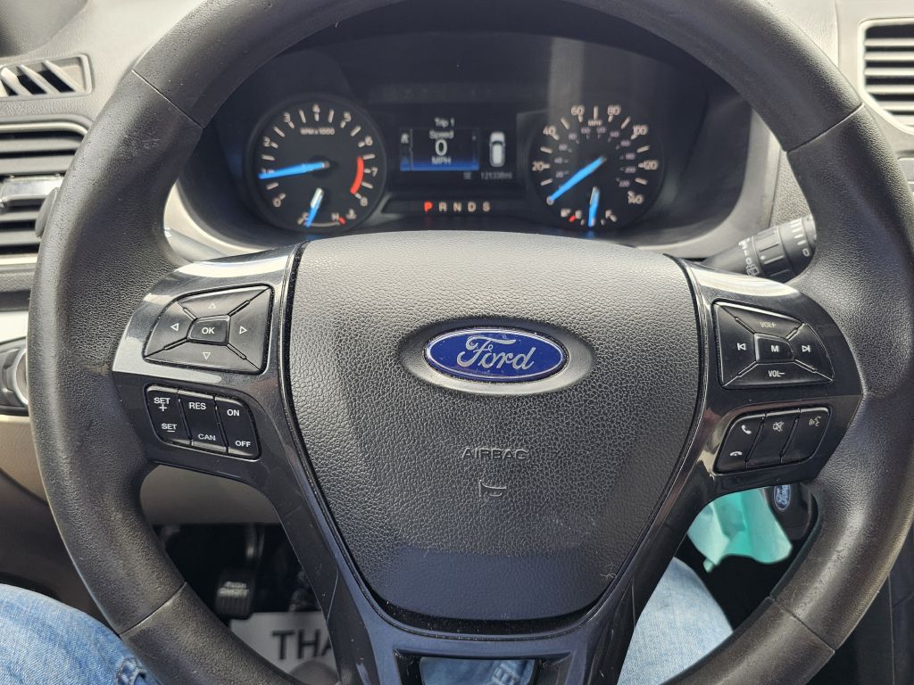 Photo 26 of this FORD EXPLORER