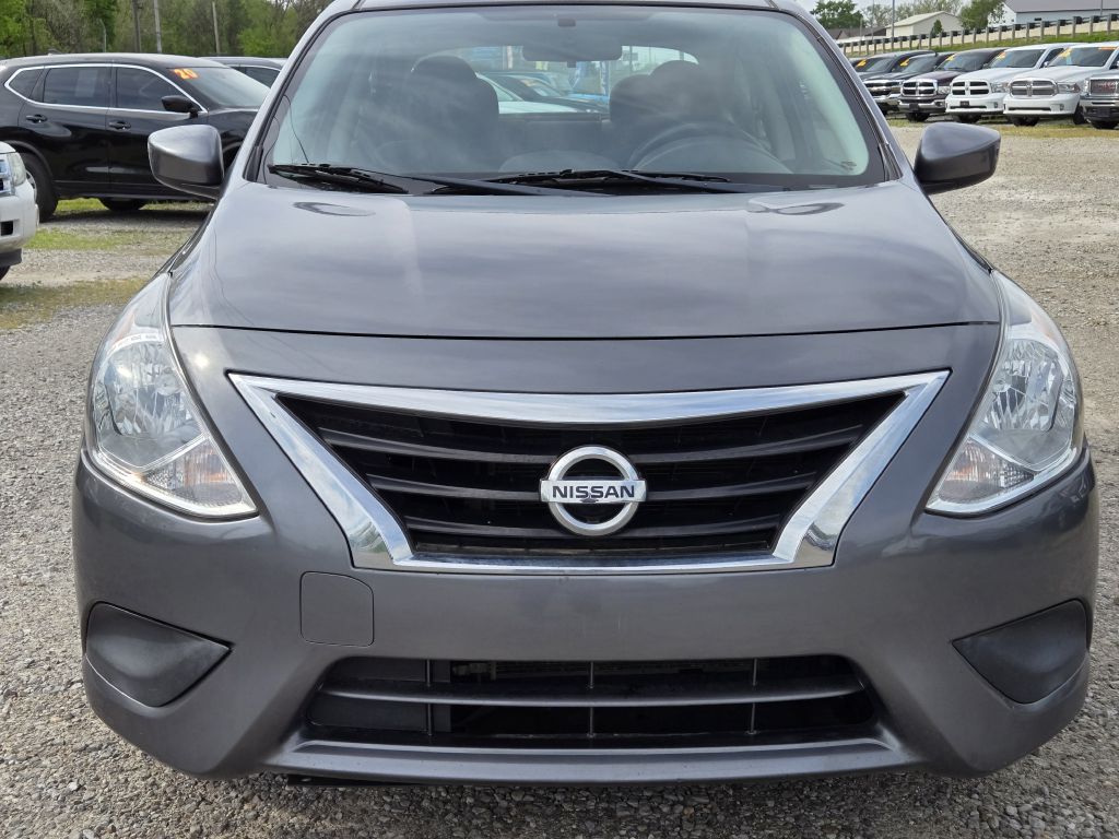 Photo 2 of this NISSAN VERSA