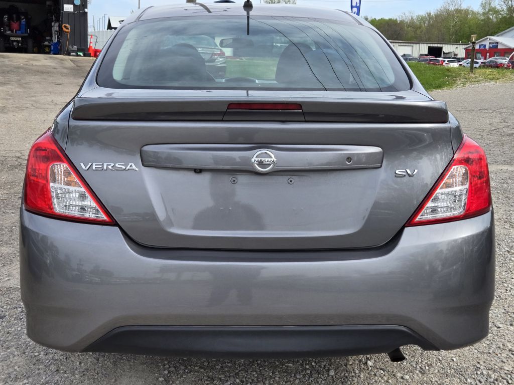 Photo 6 of this NISSAN VERSA