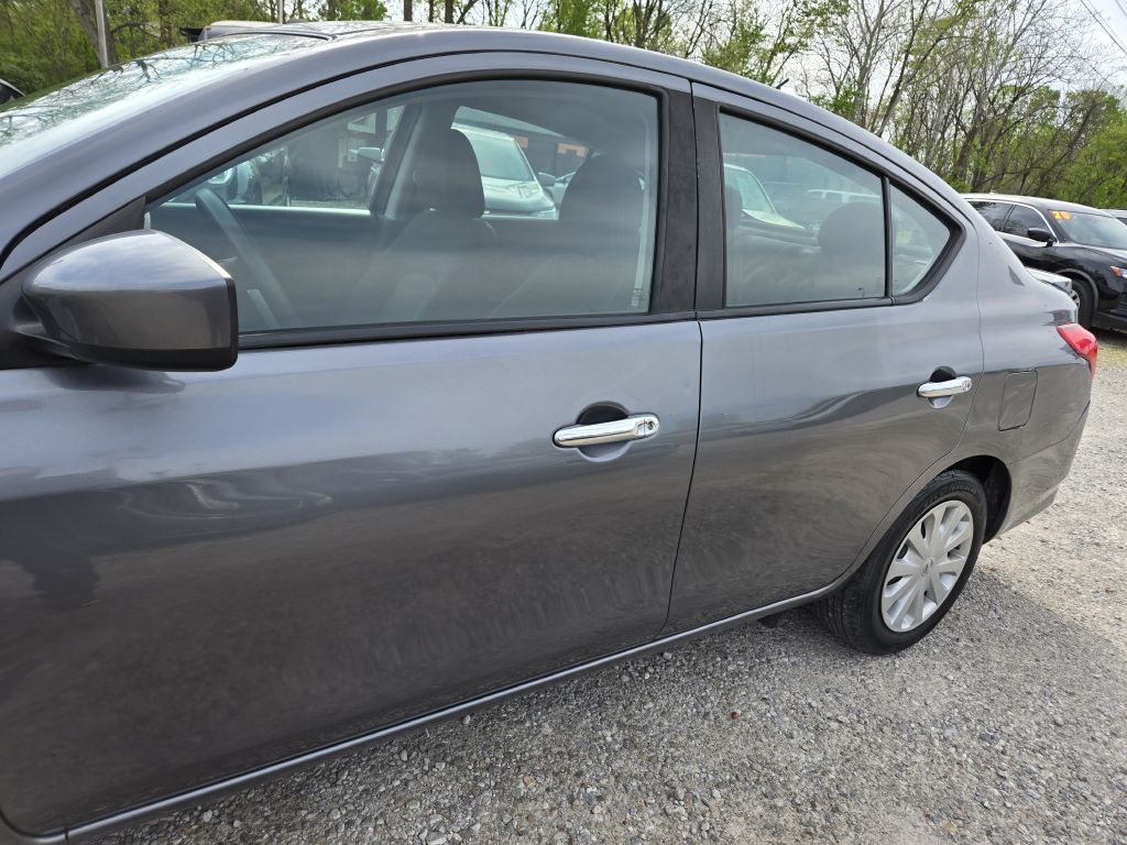 Photo 9 of this NISSAN VERSA