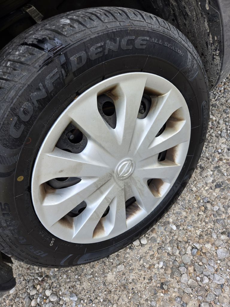 Photo 10 of this NISSAN VERSA