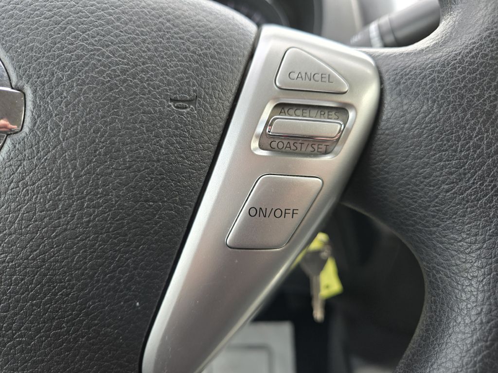 Photo 18 of this NISSAN VERSA