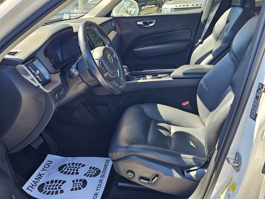 Photo 20 of this VOLVO XC60