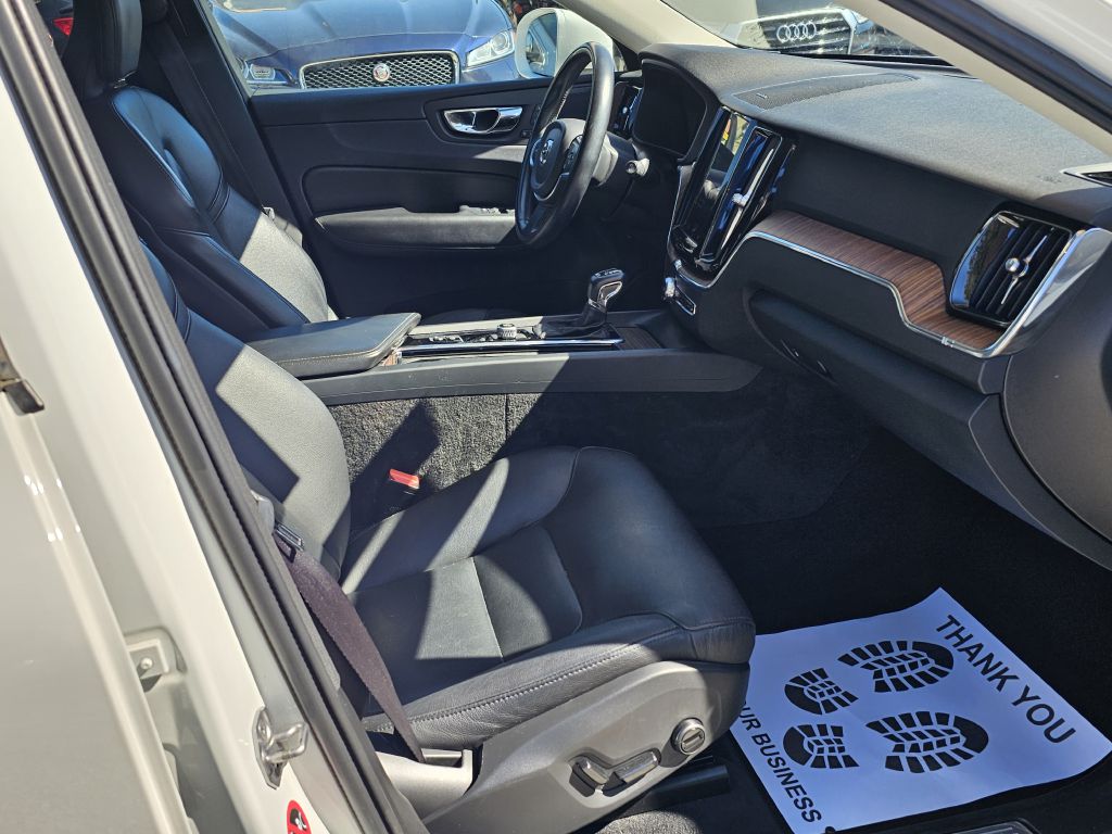 Photo 25 of this VOLVO XC60