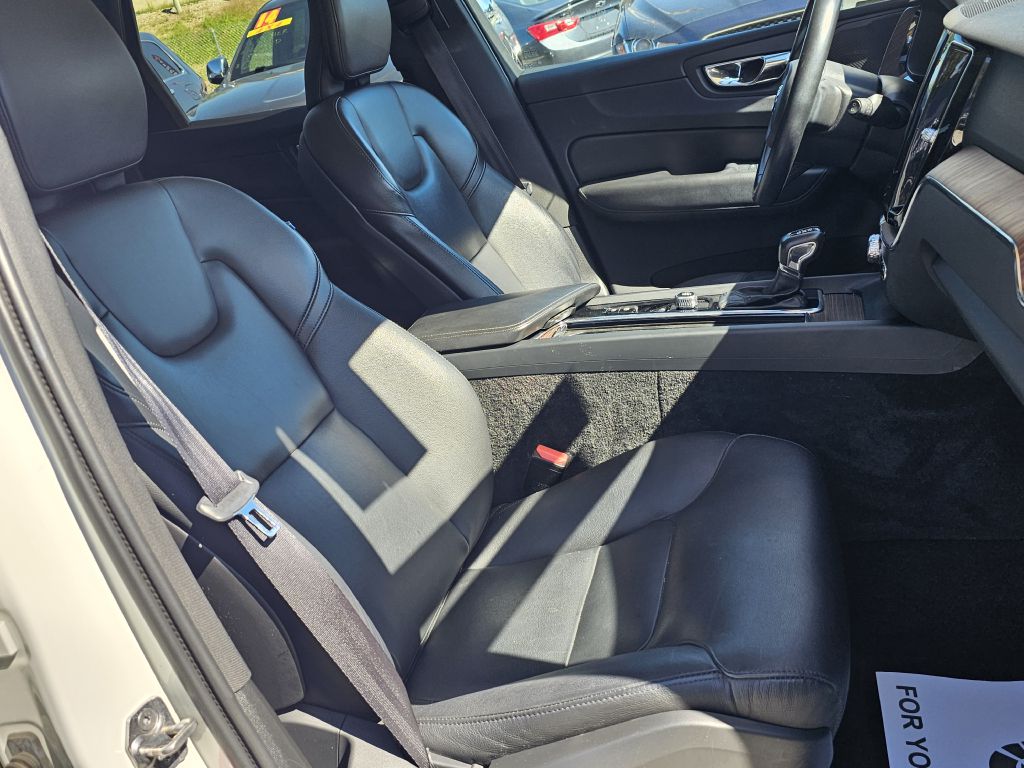 Photo 26 of this VOLVO XC60