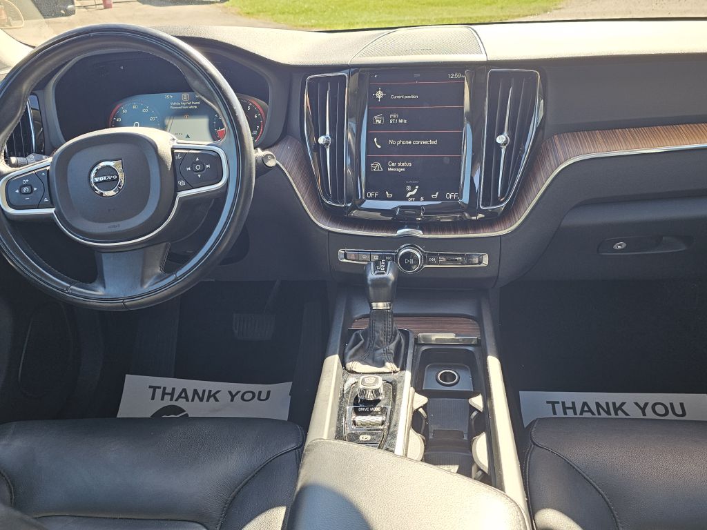 Photo 28 of this VOLVO XC60