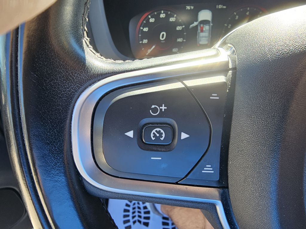 Photo 33 of this VOLVO XC60