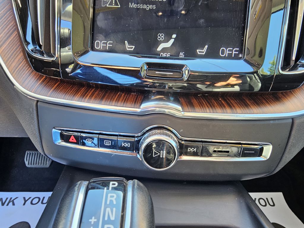 Photo 36 of this VOLVO XC60