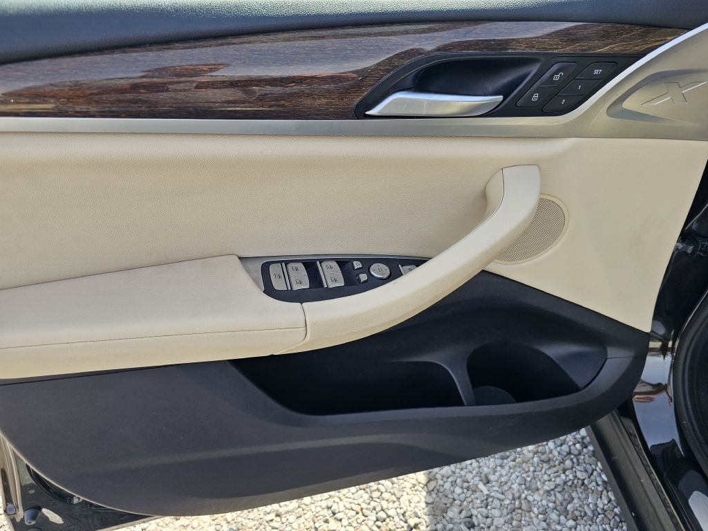 Photo 23 of this BMW X3