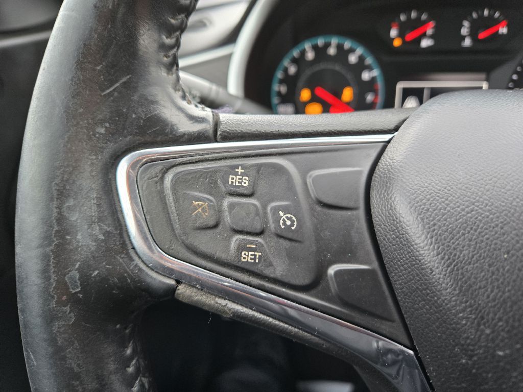 Photo 14 of this CHEVROLET MALIBU
