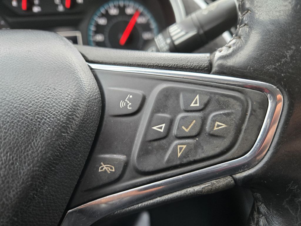 Photo 15 of this CHEVROLET MALIBU