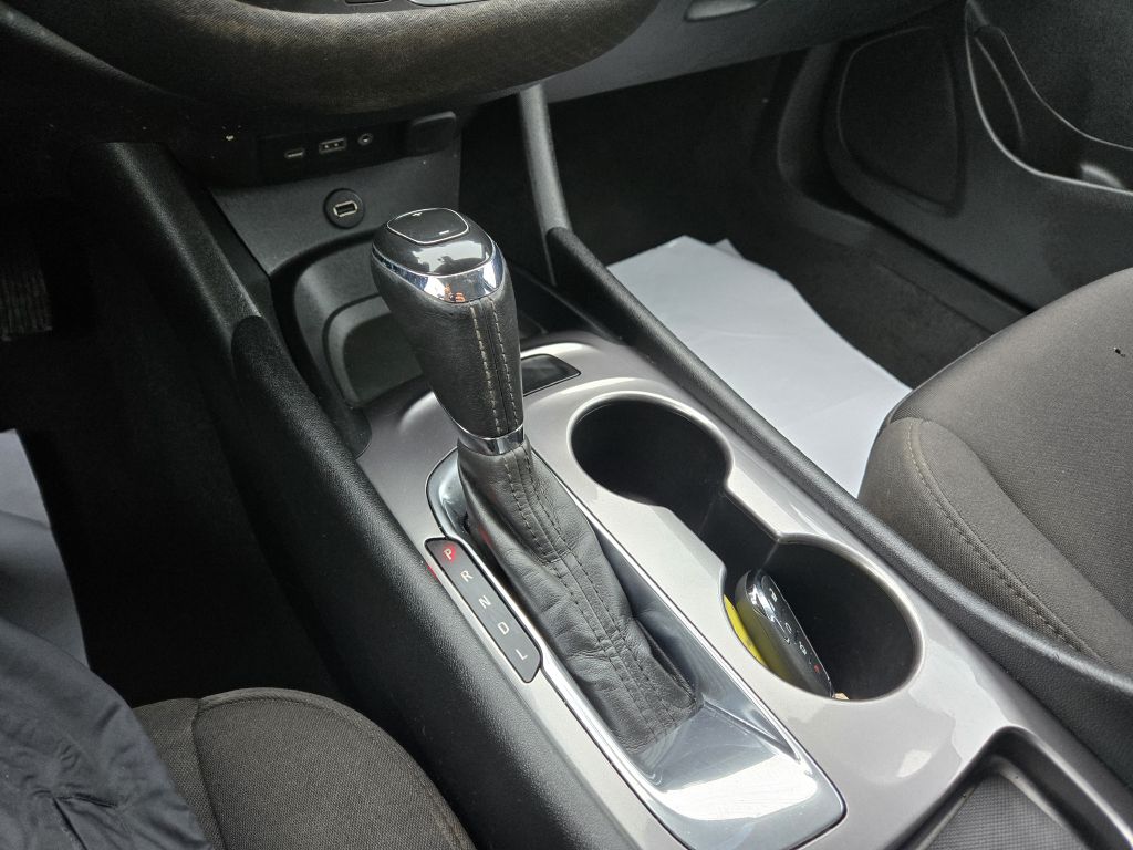 Photo 17 of this CHEVROLET MALIBU