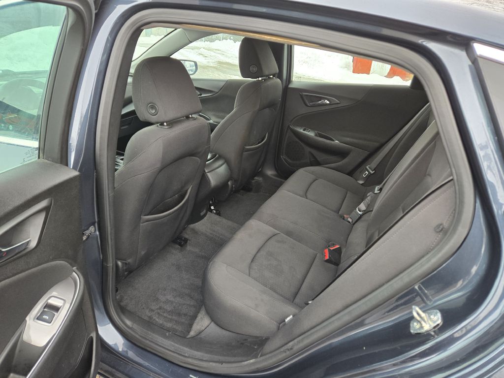 Photo 22 of this CHEVROLET MALIBU