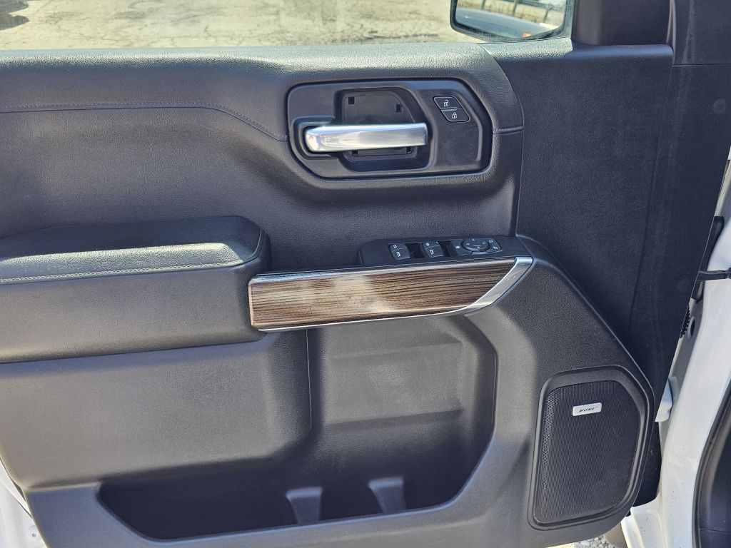 Photo 25 of this CHEVROLET SILVERADO 1500