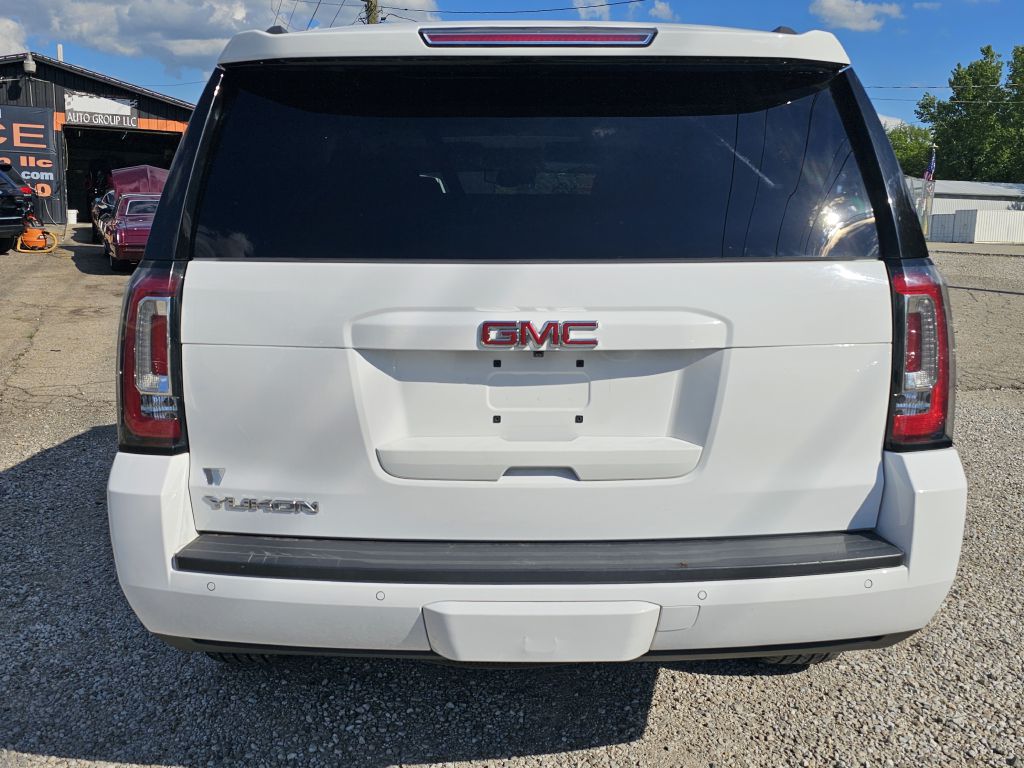 Photo 4 of this GMC YUKON