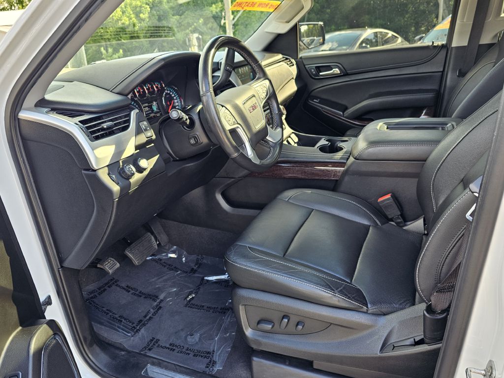 Photo 23 of this GMC YUKON