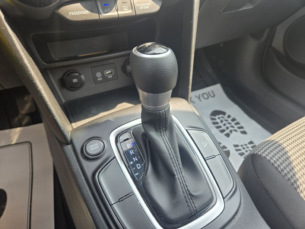 Photo 20 of this HYUNDAI KONA