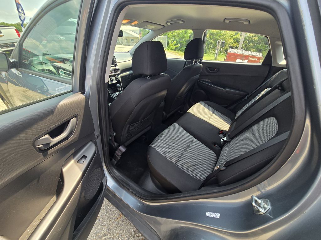 Photo 26 of this HYUNDAI KONA