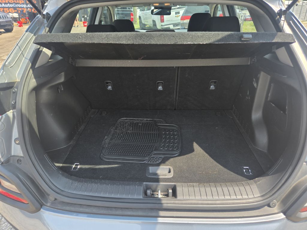 Photo 29 of this HYUNDAI KONA