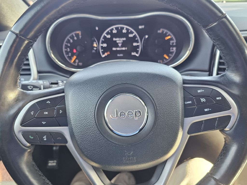 Photo 24 of this JEEP GRAND CHEROKEE