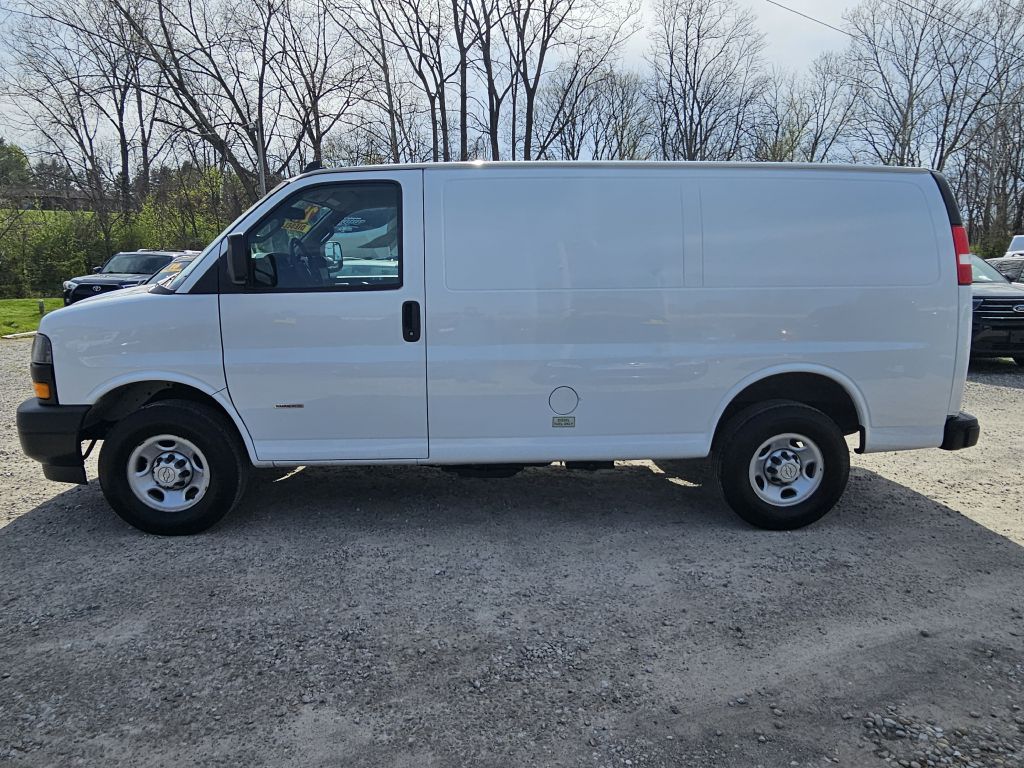 Photo 3 of this CHEVROLET EXPRESS